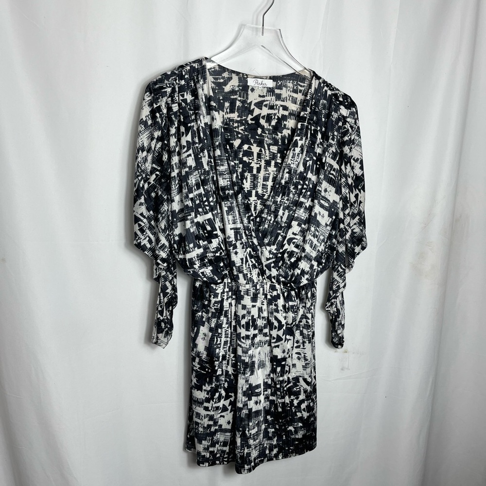 Parker Black and White Faux Top wrap dress size xs 1216